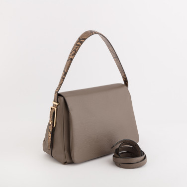 photo 1 - carpisa  photo 0